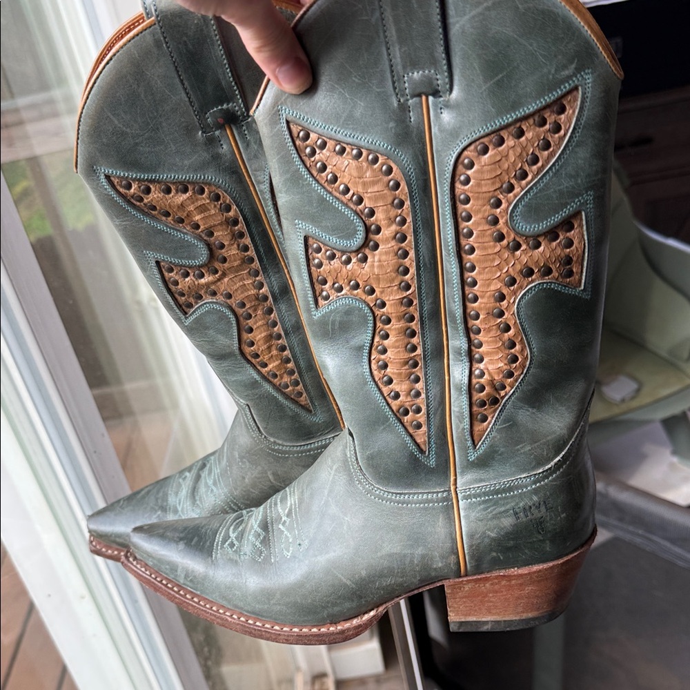 Frye Women’s Vintage Western Cowboy Cowgirl Boots Teal/Green